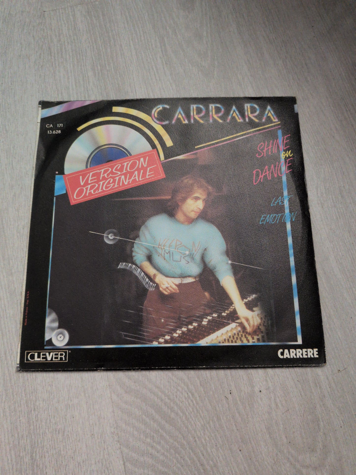 Carrara - Shine on dance