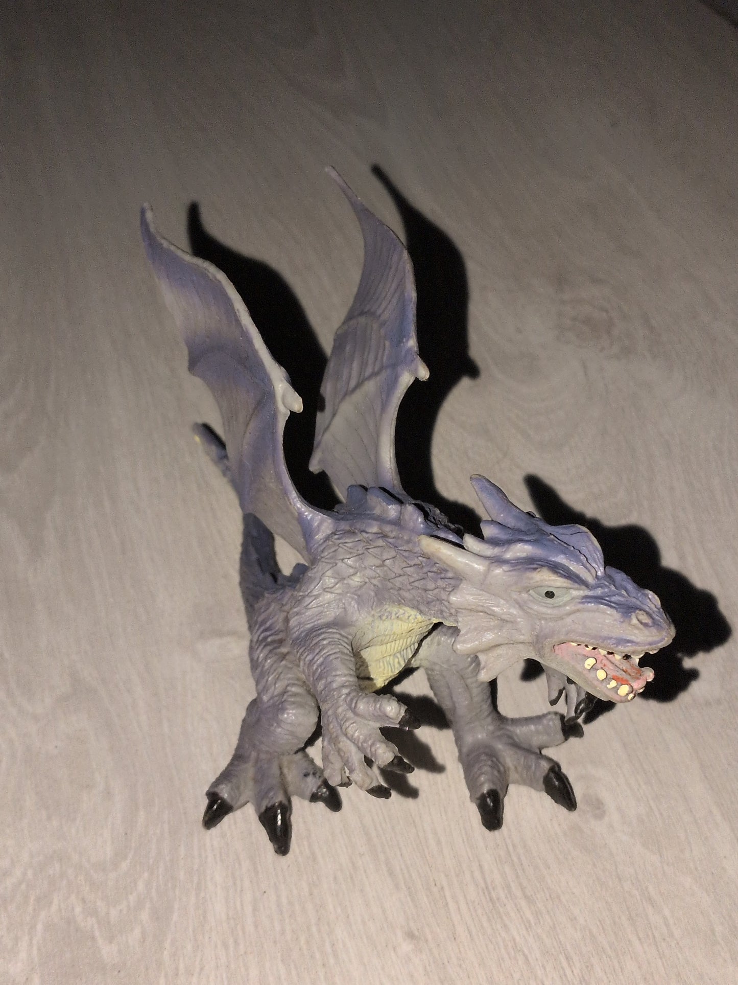 Figurine dragon