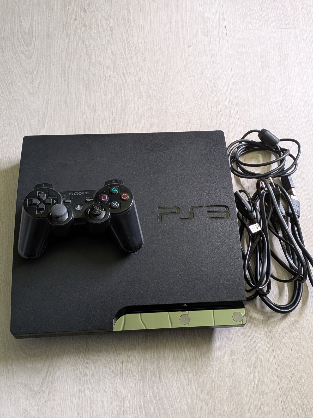 Ps3 slim en boîte