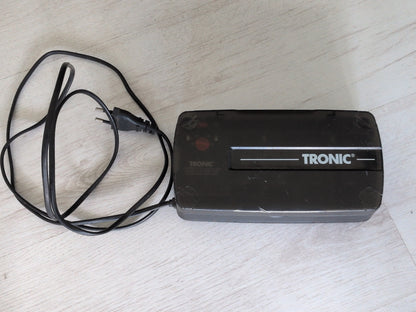 Chargeur de pile universel