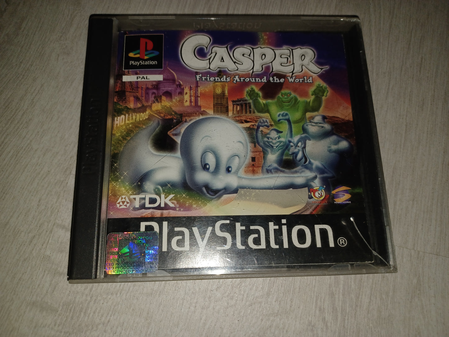 Casper : Friends around the world