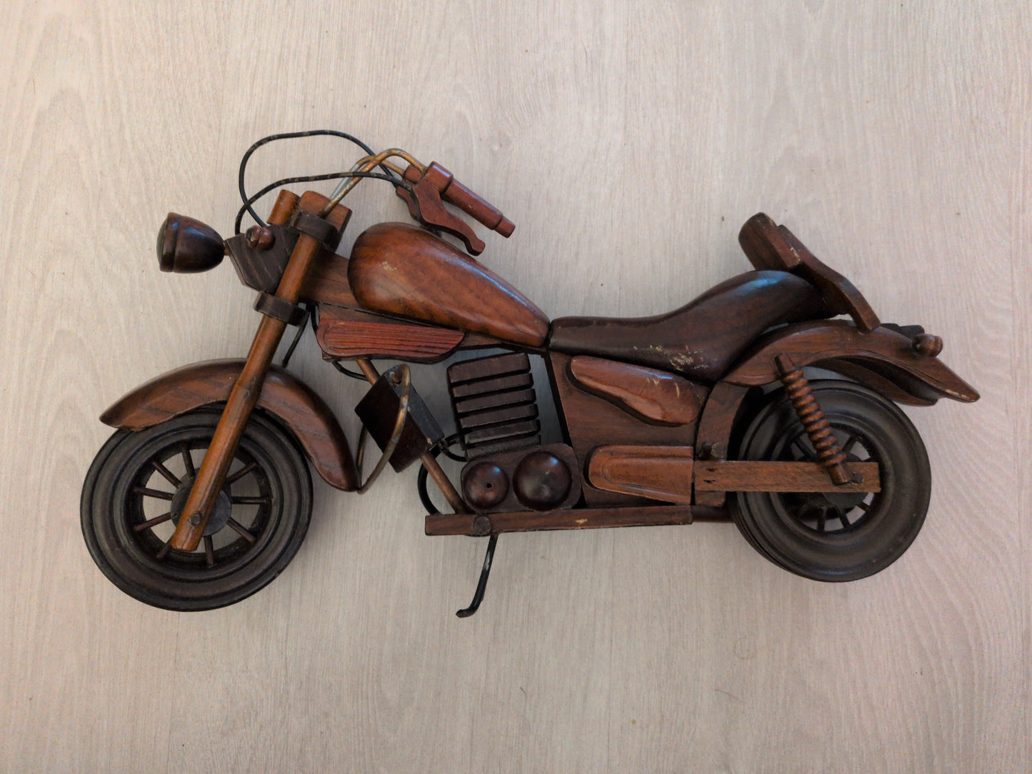 "Harley Davidson" sculpture en bois