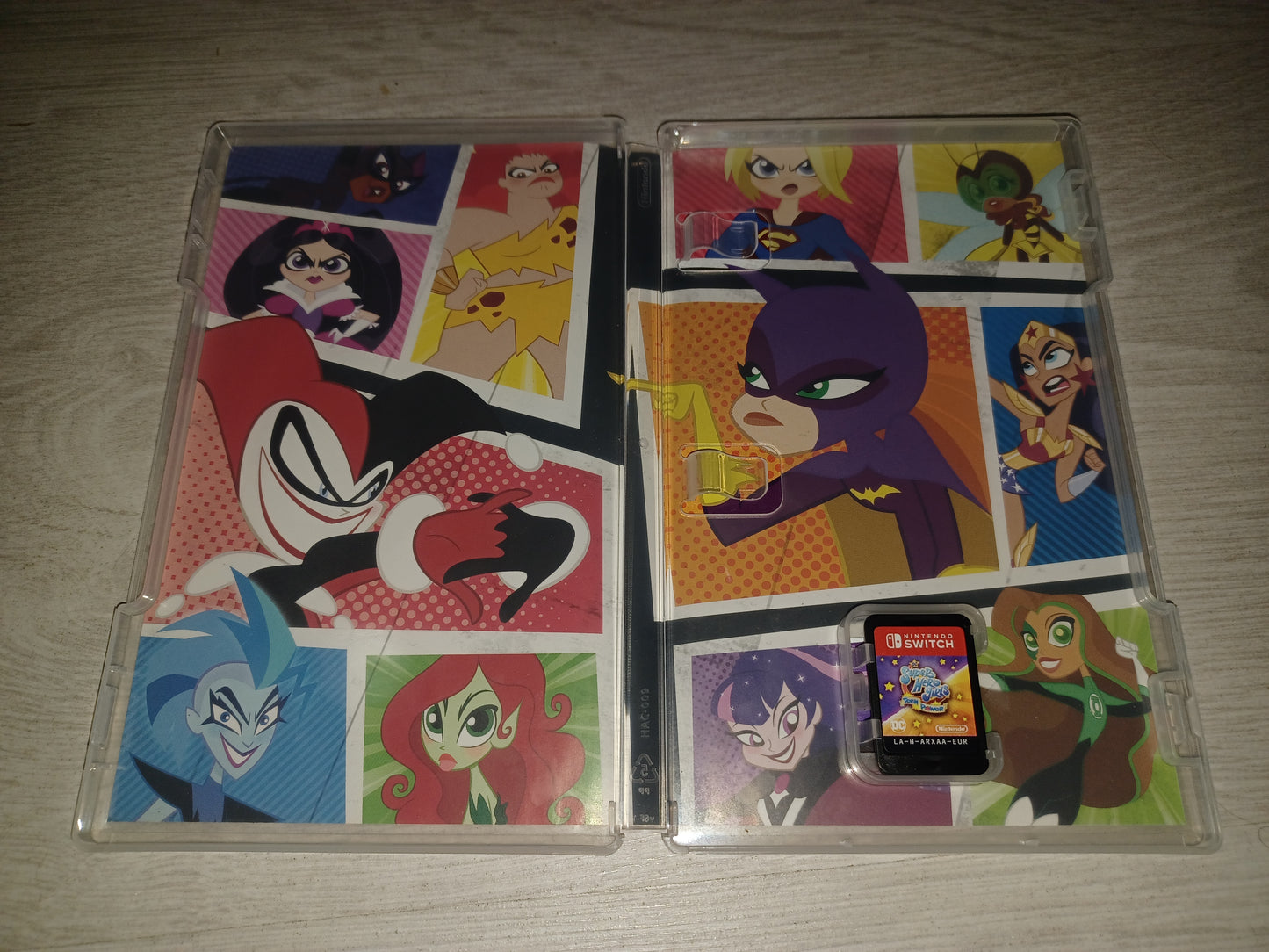 DC Super hero girls : Teen power