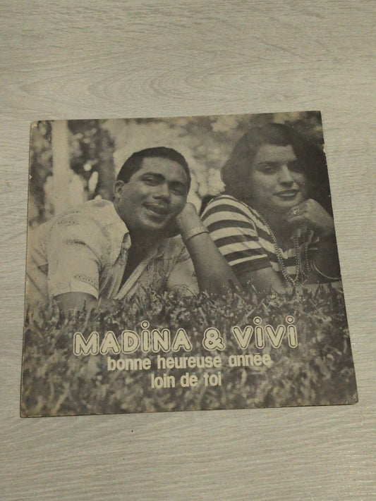 Madina & Vivi - Bonne heureuse année loin de toi