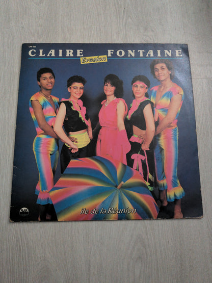 Claire fontaine - Évasion