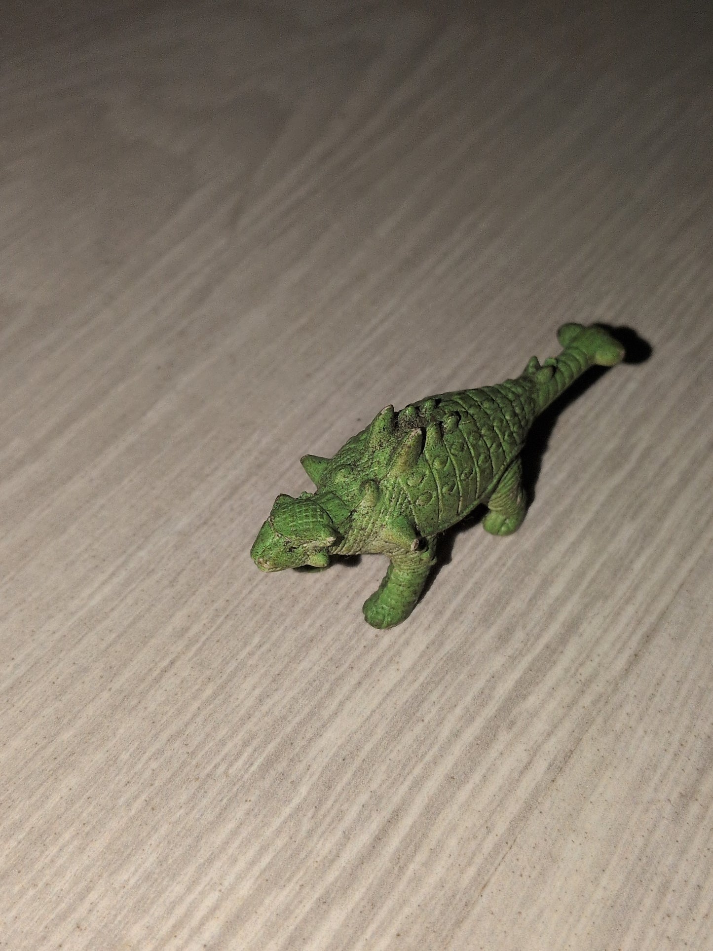 Figurine dinausore