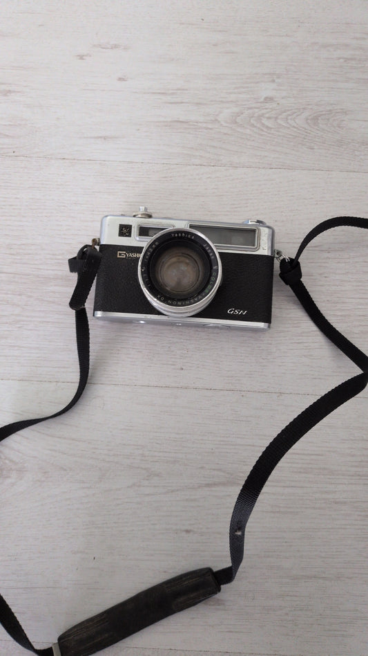 Appareil photo télémétrique argentique - Yashica Electro 35 GSN