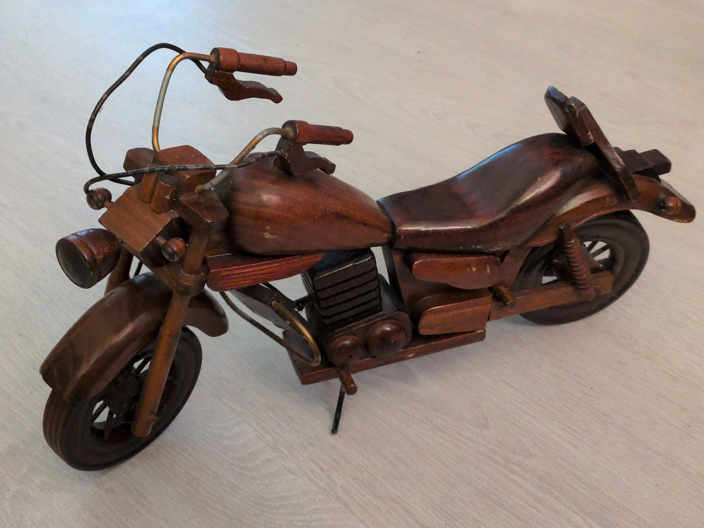"Harley Davidson" sculpture en bois