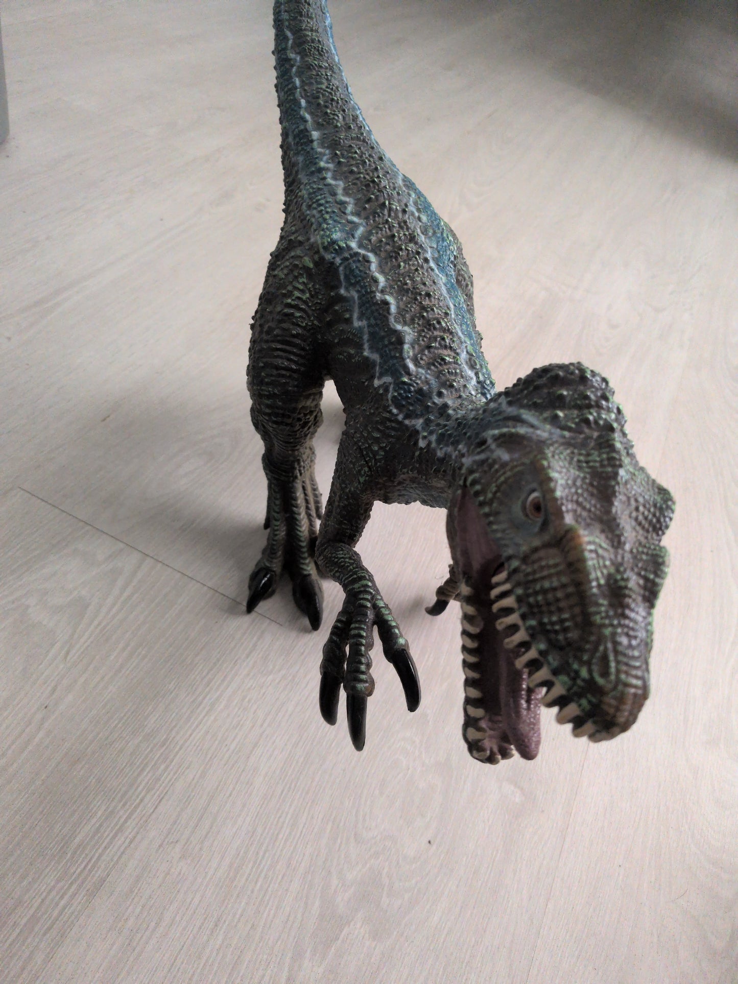 Figurine Vélociraptor