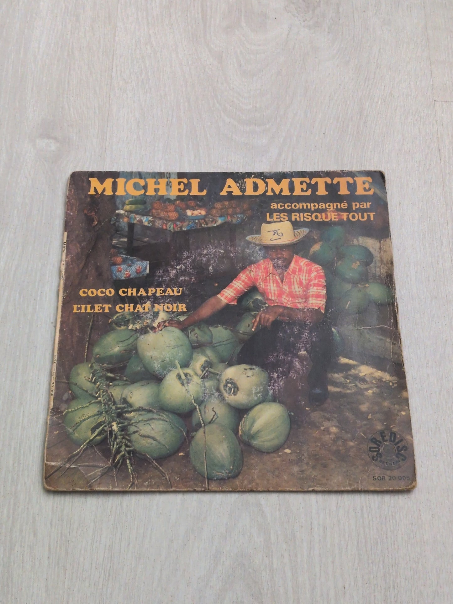 Michel admette accompagné par les risque tout
