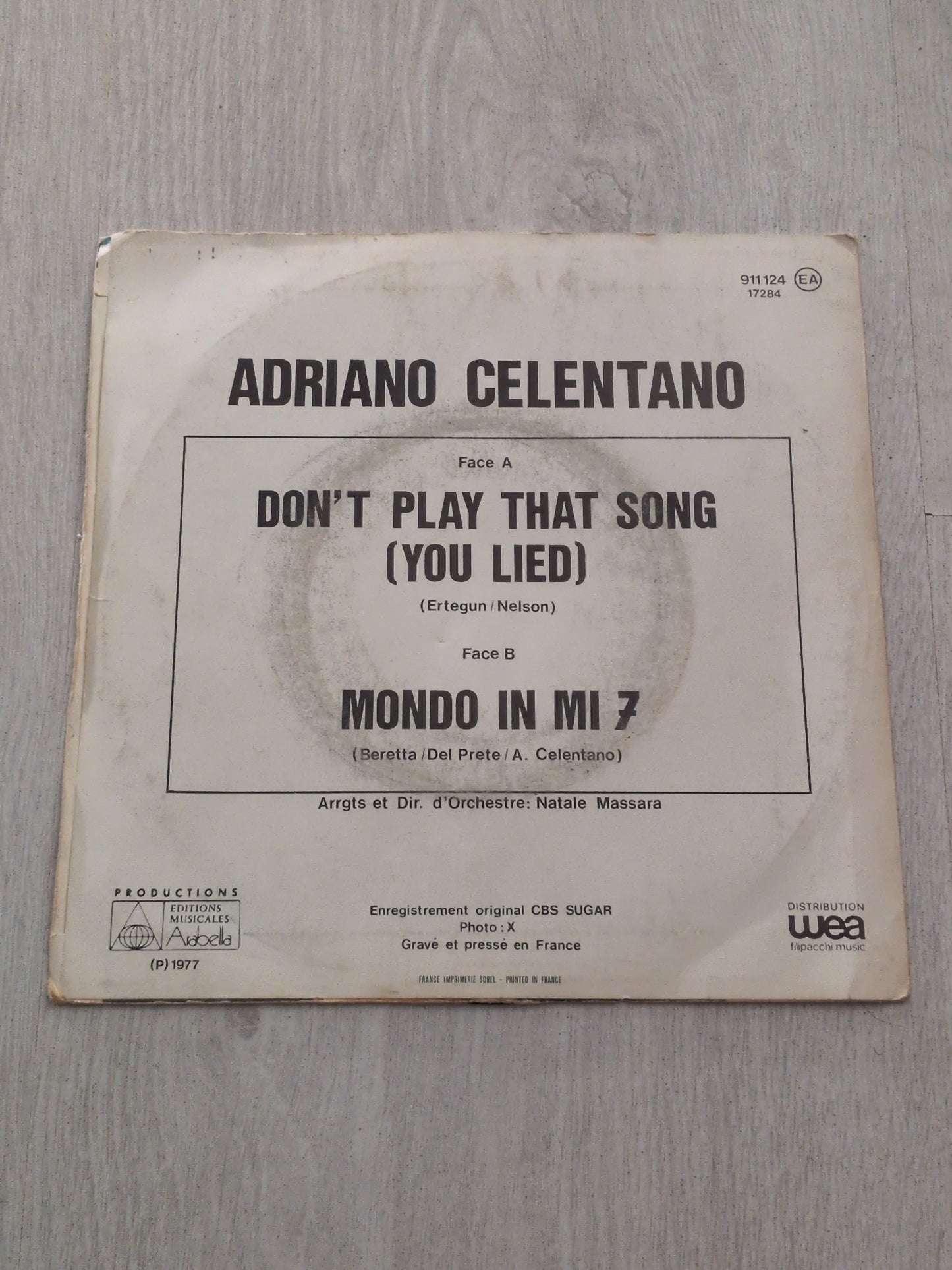 Adriano Celentano - Mondo in mi 7 don't play that song