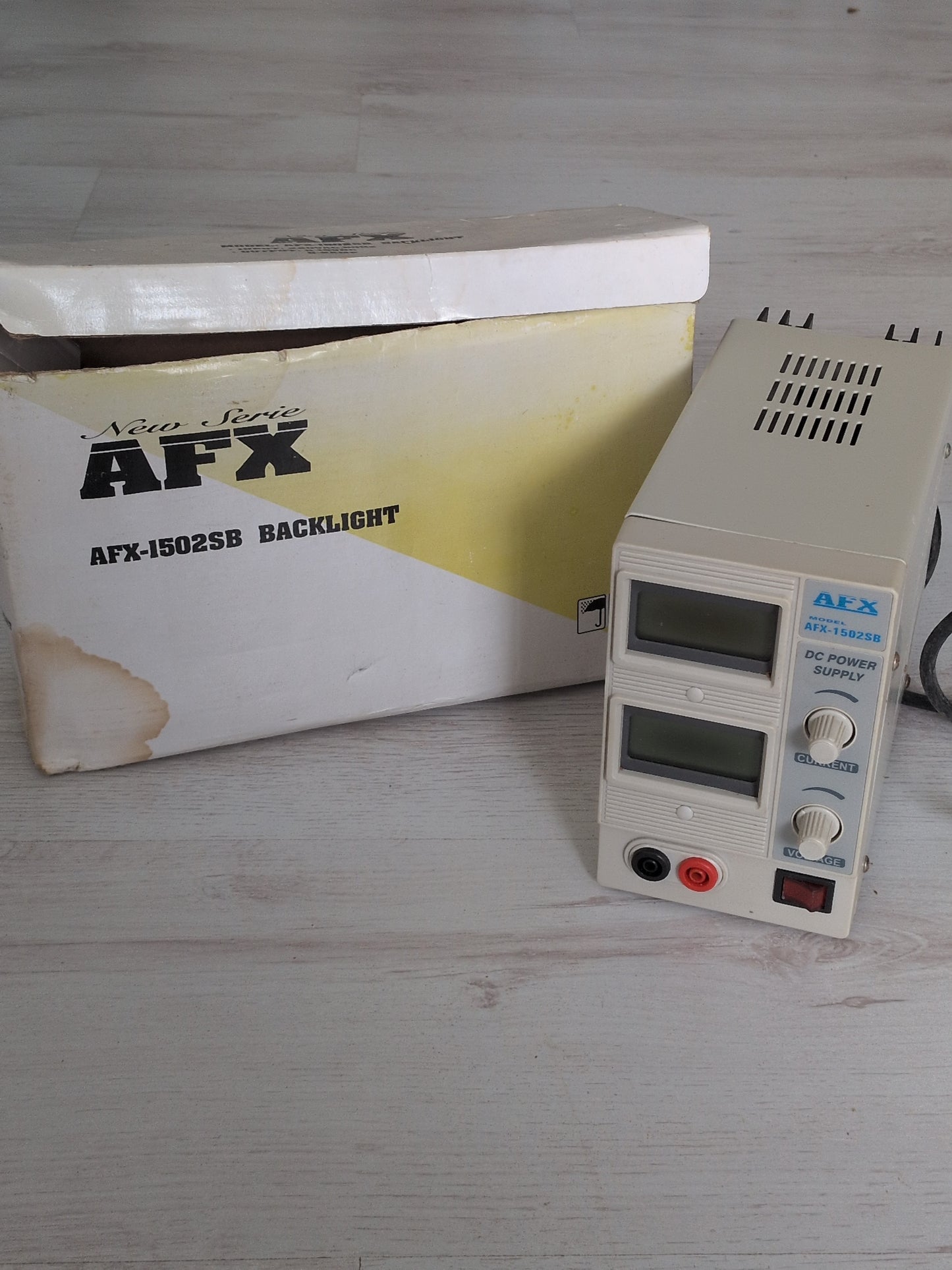Alimentation stabilisée de courant continu