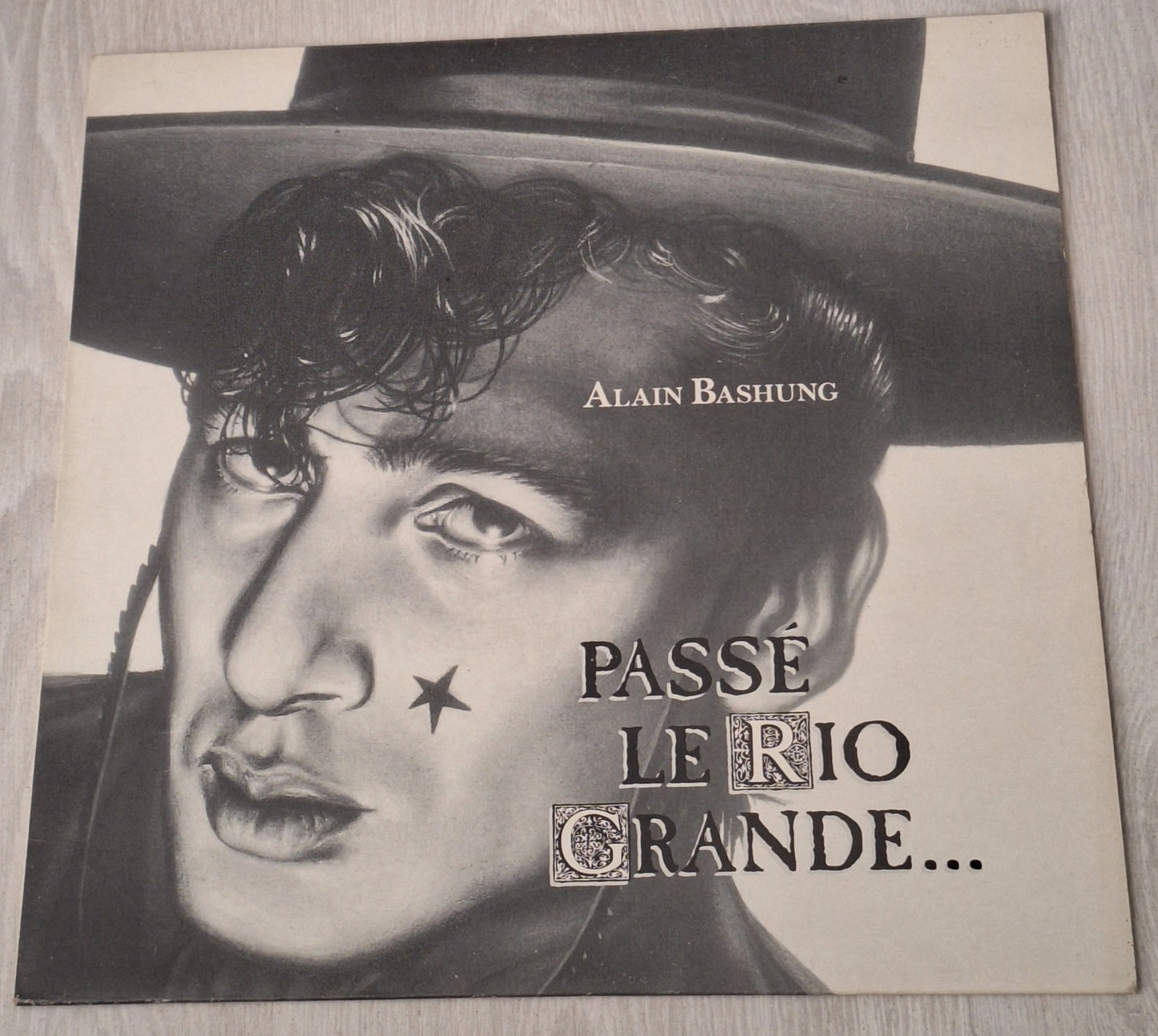 Alain BASHUNG - Passé le Rio Grande...