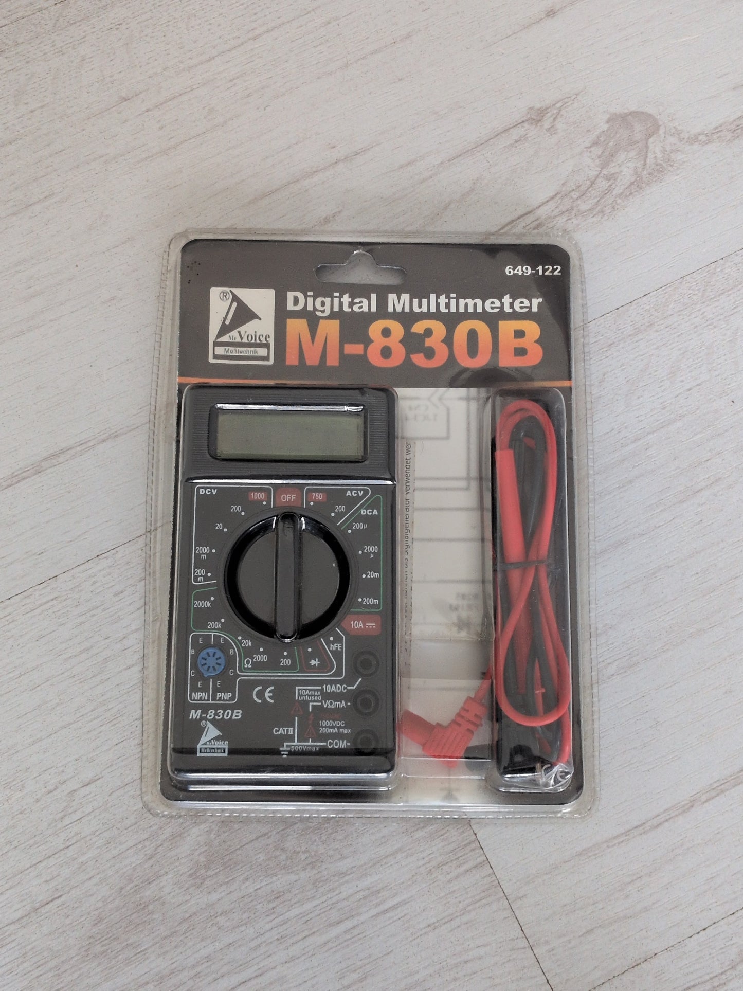 Multimètre digital - M-830B